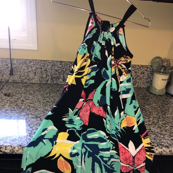 Dress - Picture 2 of 2